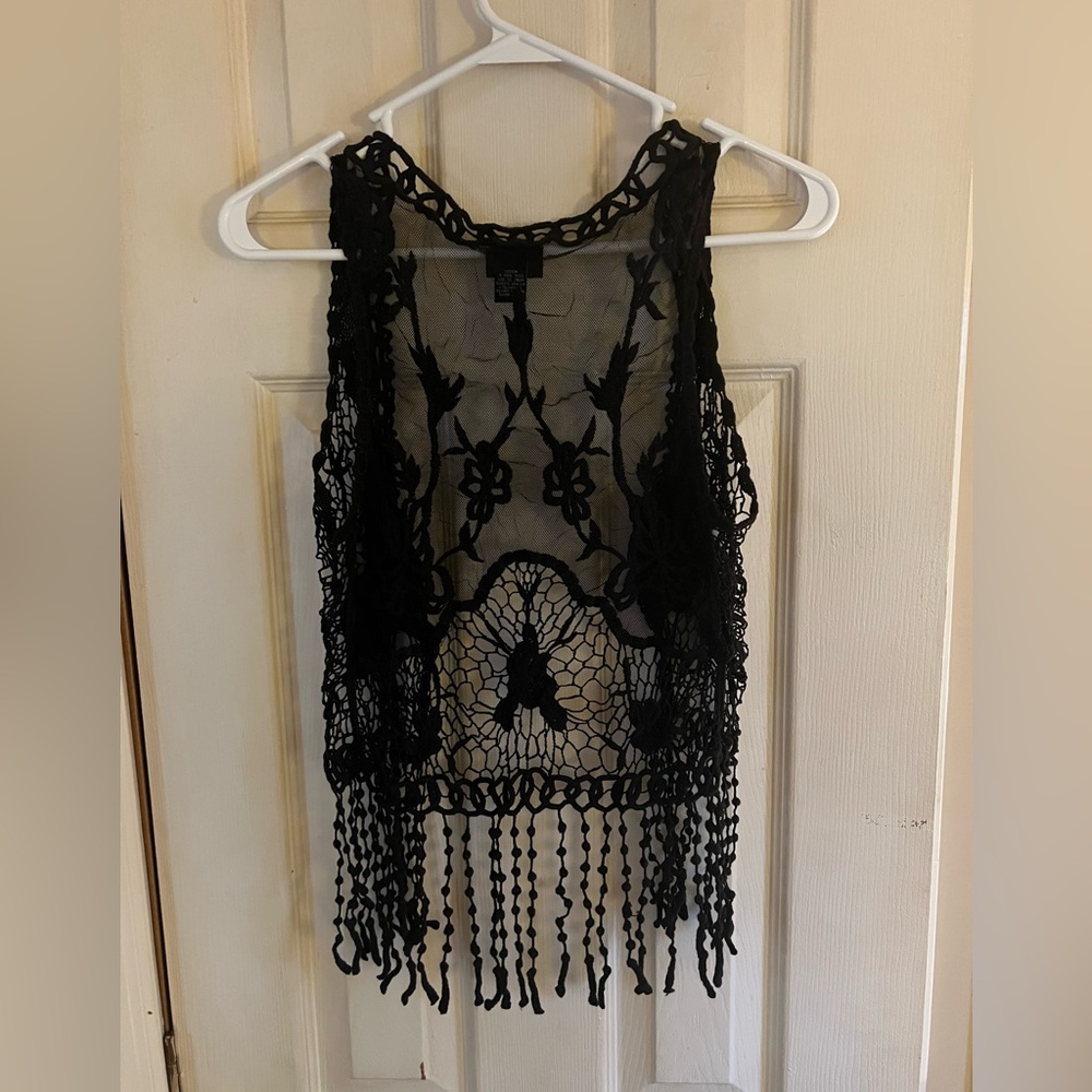 Black Lace Sleeveless Vest